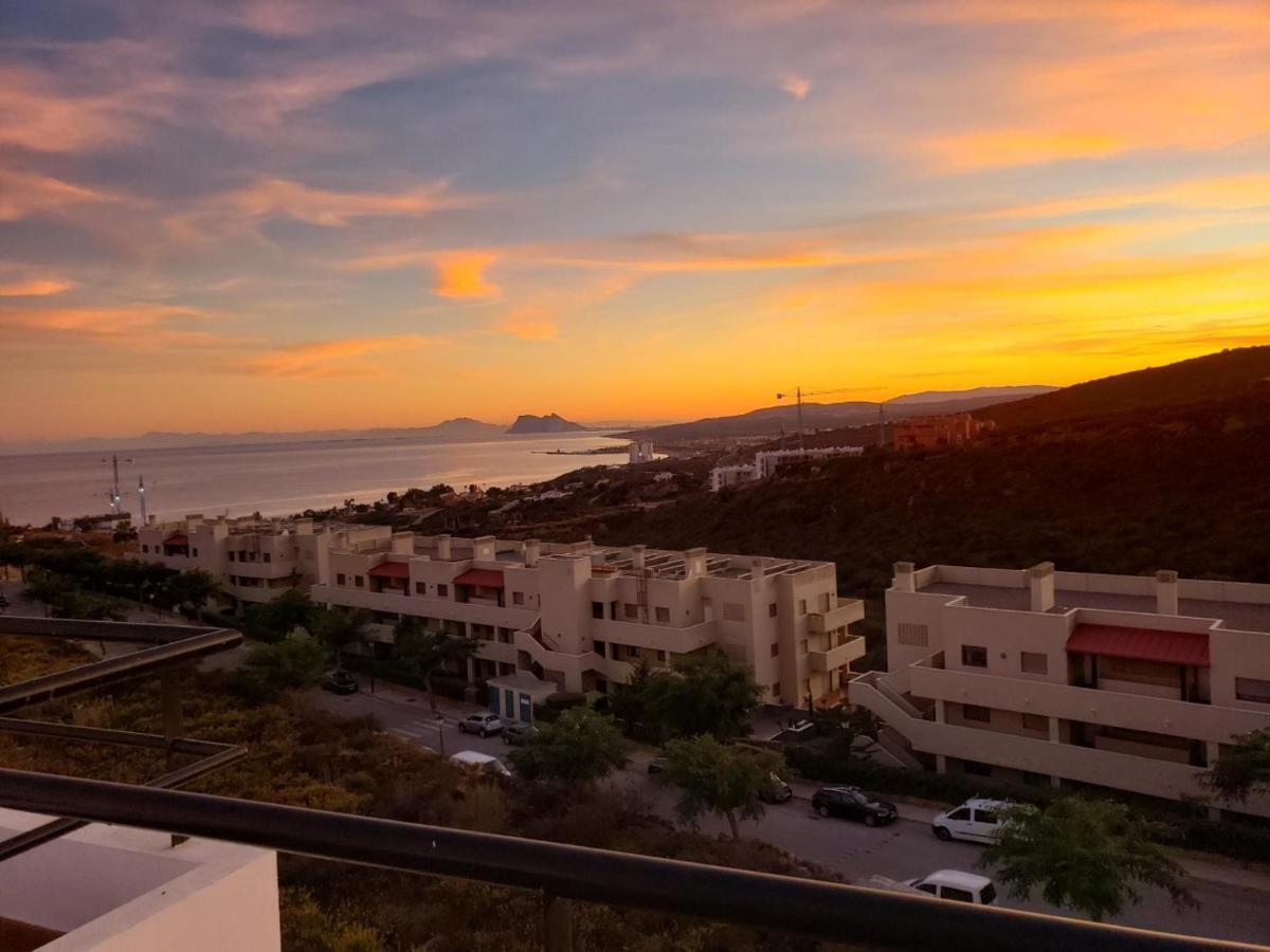 Villa Manilva Townhouse With Spectacular Views Of Gibraltar Exterior foto