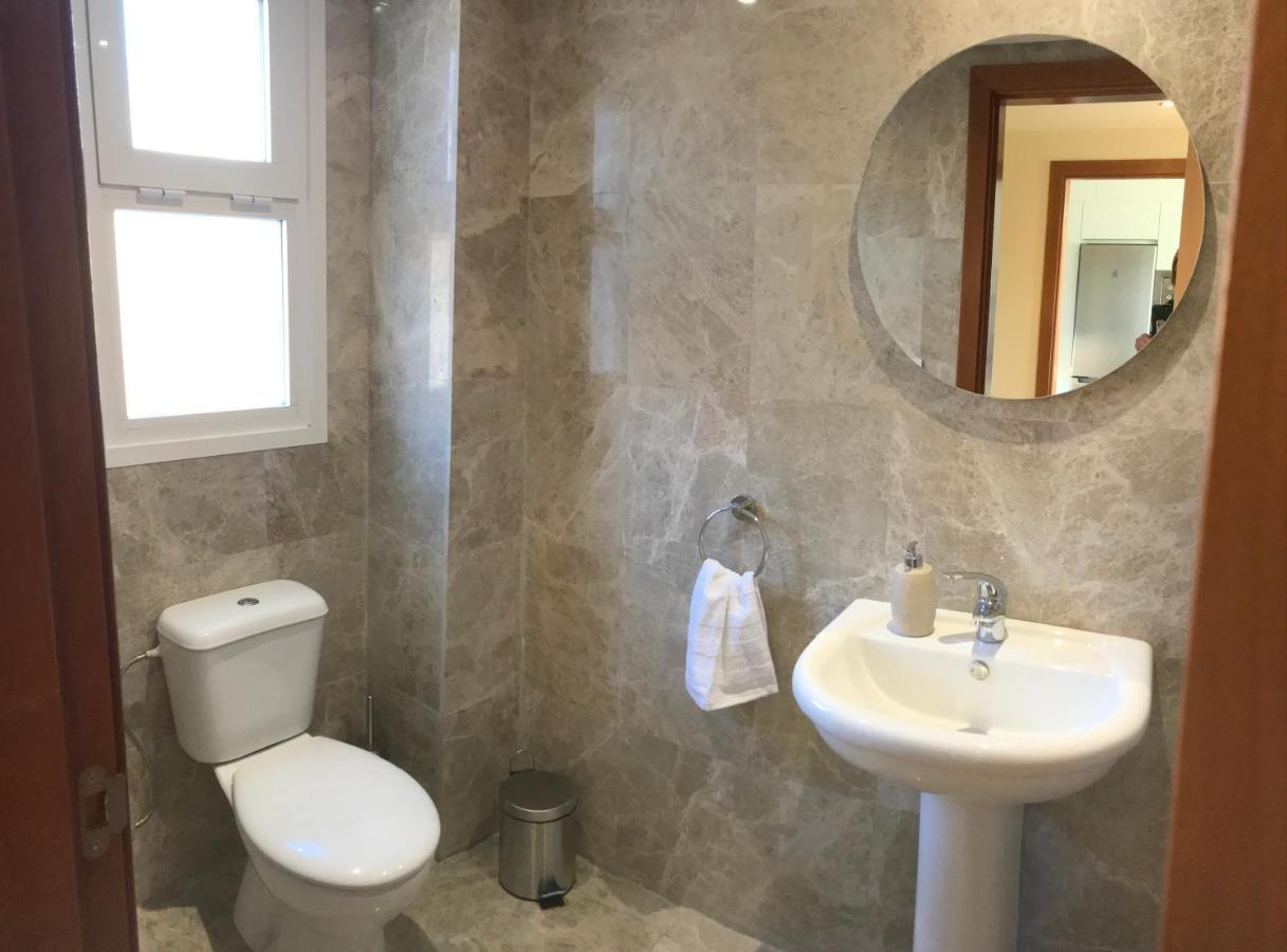 Villa Manilva Townhouse With Spectacular Views Of Gibraltar Exterior foto